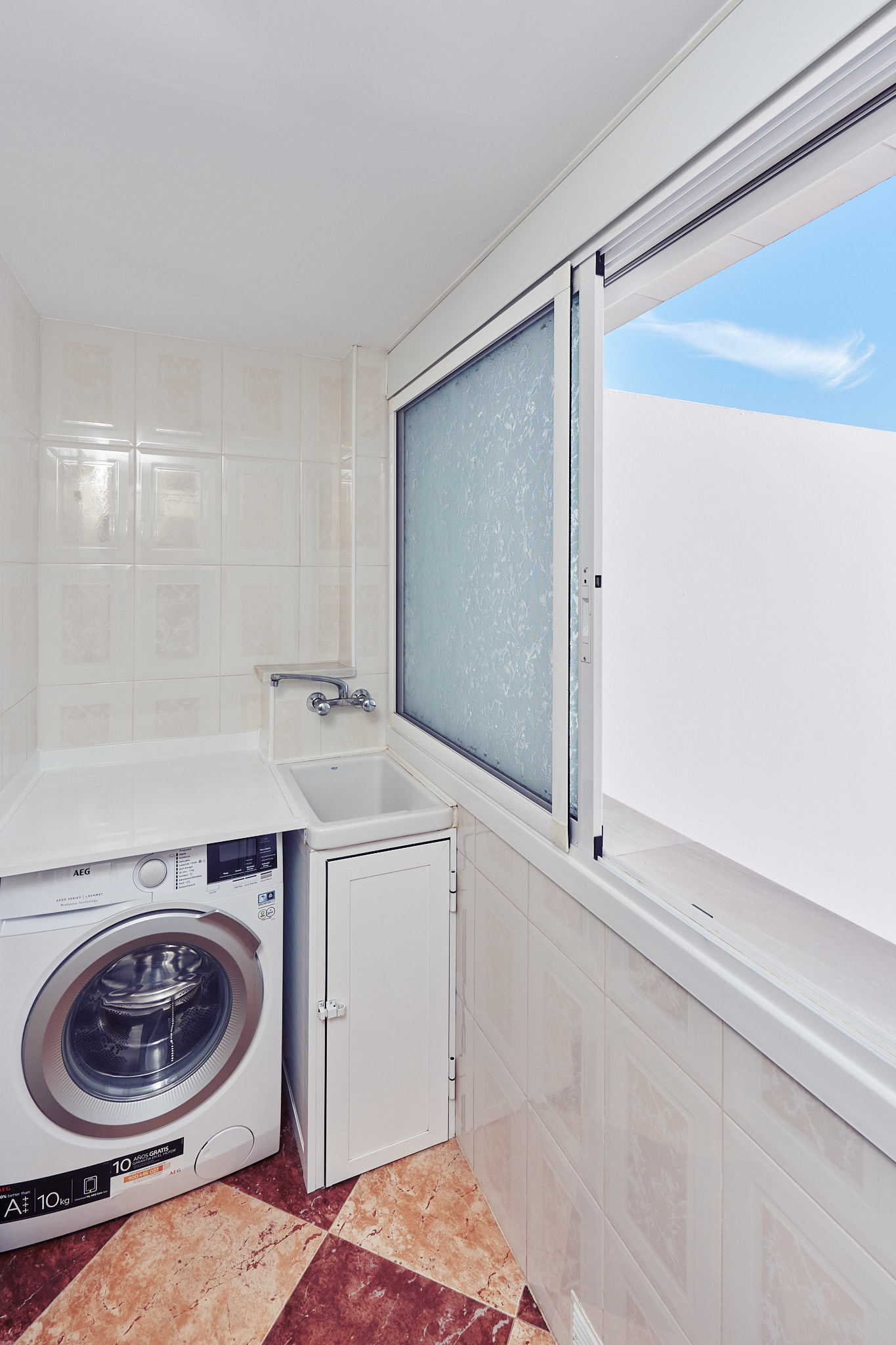 Mediterranean Breeze - 15